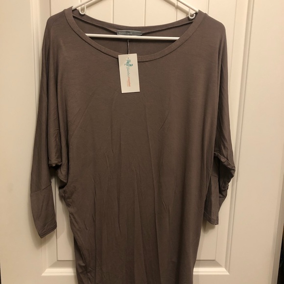 Brown Paisley Rooster Doleman top. - Picture 1 of 8